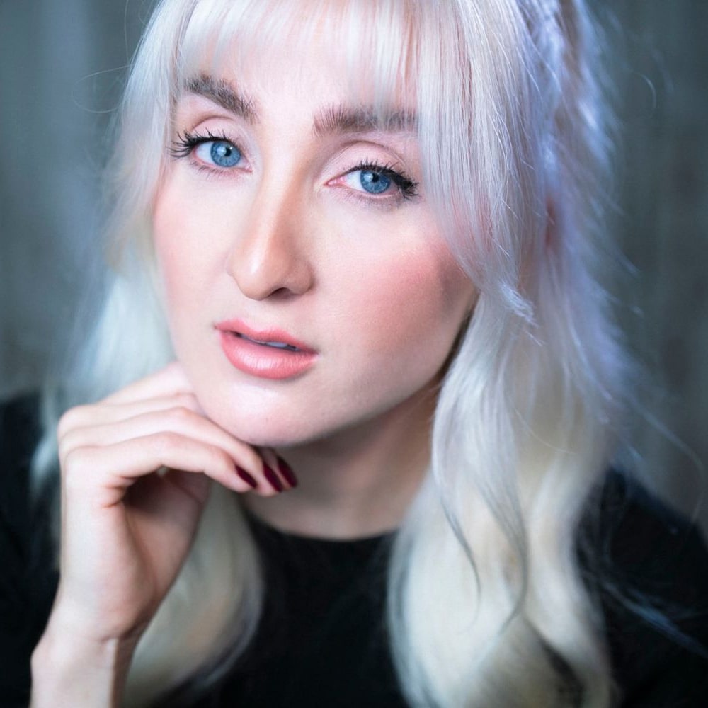 Dans Quel Ordre Lire les Livres de Holly Jackson ?